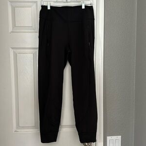 Athleta small rainier jogger
